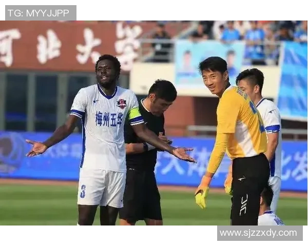 保定容大迎战梅州客家争夺中甲联赛关键三分的激烈对决