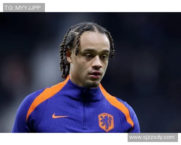 哈维西蒙斯:新星崛起,足球场上的未来之星与传奇之路 哈维西蒙斯:新星崛起,足球场上的未来之星与传奇之路